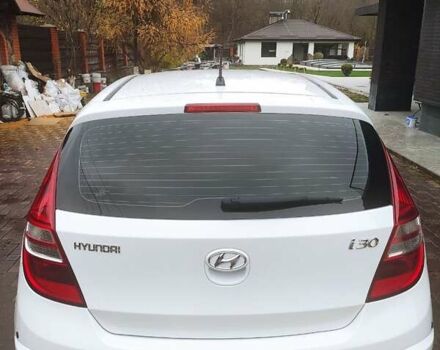Белый Хендай i30, объемом двигателя 1.4 л и пробегом 171 тыс. км за 6800 $, фото 11 на Automoto.ua