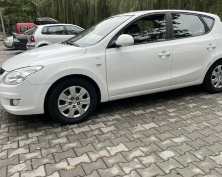 Белый Хендай i30, объемом двигателя 1.6 л и пробегом 210 тыс. км за 5999 $, фото 9 на Automoto.ua