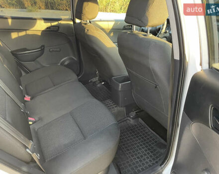 Белый Хендай i30, объемом двигателя 1.4 л и пробегом 160 тыс. км за 6700 $, фото 7 на Automoto.ua