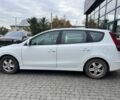Белый Хендай i30, объемом двигателя 1.6 л и пробегом 250 тыс. км за 5700 $, фото 3 на Automoto.ua
