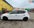 Белый Хендай i30, объемом двигателя 1.4 л и пробегом 196 тыс. км за 5500 $, фото 3 на Automoto.ua