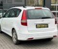 Белый Хендай i30, объемом двигателя 1.6 л и пробегом 250 тыс. км за 5700 $, фото 4 на Automoto.ua