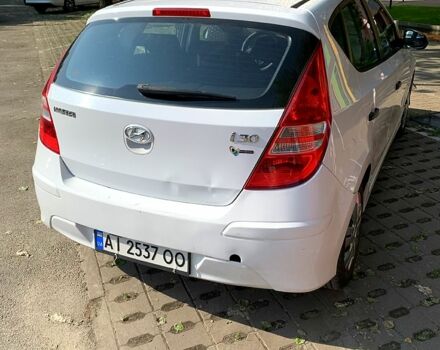 Білий Хендай i30, об'ємом двигуна 1.4 л та пробігом 240 тис. км за 5500 $, фото 1 на Automoto.ua
