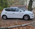 Белый Хендай i30, объемом двигателя 1.4 л и пробегом 234 тыс. км за 6600 $, фото 3 на Automoto.ua