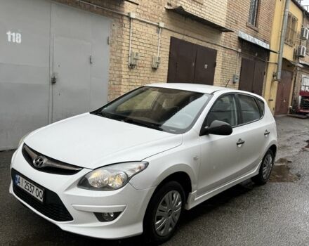 Белый Хендай i30, объемом двигателя 1.4 л и пробегом 234 тыс. км за 4999 $, фото 7 на Automoto.ua