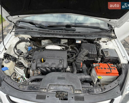 Белый Хендай i30, объемом двигателя 1.6 л и пробегом 164 тыс. км за 7500 $, фото 22 на Automoto.ua