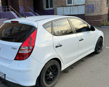 Білий Хендай i30, об'ємом двигуна 1.59 л та пробігом 135 тис. км за 7900 $, фото 2 на Automoto.ua
