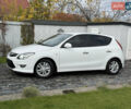 Белый Хендай i30, объемом двигателя 1.6 л и пробегом 164 тыс. км за 7500 $, фото 2 на Automoto.ua