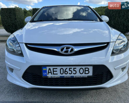 Білий Хендай i30, об'ємом двигуна 1.6 л та пробігом 123 тис. км за 8200 $, фото 1 на Automoto.ua