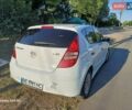 Белый Хендай i30, объемом двигателя 1.58 л и пробегом 289 тыс. км за 5750 $, фото 3 на Automoto.ua