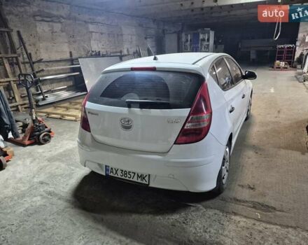 Білий Хендай i30, об'ємом двигуна 1.59 л та пробігом 170 тис. км за 6000 $, фото 3 на Automoto.ua