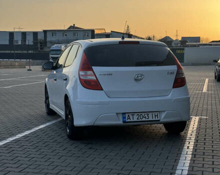 Белый Хендай i30, объемом двигателя 1.4 л и пробегом 160 тыс. км за 7299 $, фото 5 на Automoto.ua