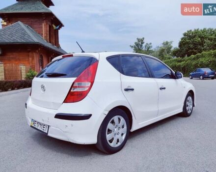 Белый Хендай i30, объемом двигателя 1.6 л и пробегом 163 тыс. км за 6500 $, фото 4 на Automoto.ua