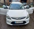 Белый Хендай i30, объемом двигателя 1.6 л и пробегом 266 тыс. км за 6500 $, фото 1 на Automoto.ua