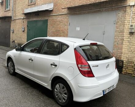 Белый Хендай i30, объемом двигателя 1.4 л и пробегом 234 тыс. км за 4999 $, фото 10 на Automoto.ua