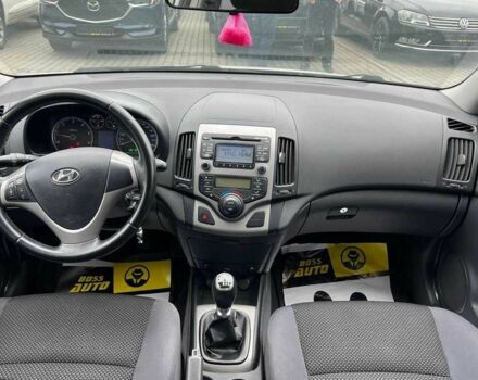 Белый Хендай i30, объемом двигателя 1.6 л и пробегом 250 тыс. км за 5700 $, фото 10 на Automoto.ua