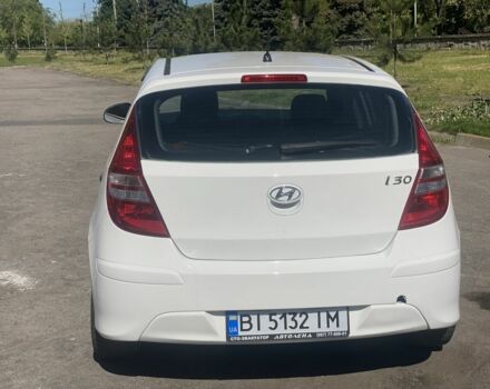 Белый Хендай i30, объемом двигателя 0.14 л и пробегом 123 тыс. км за 5200 $, фото 8 на Automoto.ua