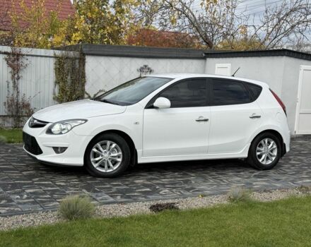 Білий Хендай i30, об'ємом двигуна 1.6 л та пробігом 164 тис. км за 7500 $, фото 11 на Automoto.ua
