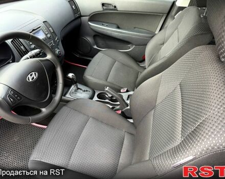 Белый Хендай i30, объемом двигателя 1.6 л и пробегом 164 тыс. км за 7500 $, фото 9 на Automoto.ua