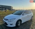 Белый Хендай i30, объемом двигателя 1.6 л и пробегом 244 тыс. км за 6200 $, фото 1 на Automoto.ua