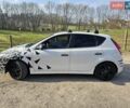 Белый Хендай i30, объемом двигателя 1.4 л и пробегом 265 тыс. км за 6000 $, фото 1 на Automoto.ua