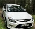 Белый Хендай i30, объемом двигателя 1.6 л и пробегом 226 тыс. км за 7800 $, фото 1 на Automoto.ua