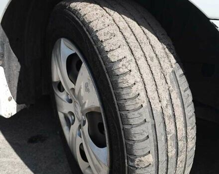 Белый Хендай i30, объемом двигателя 1.4 л и пробегом 248 тыс. км за 7000 $, фото 18 на Automoto.ua