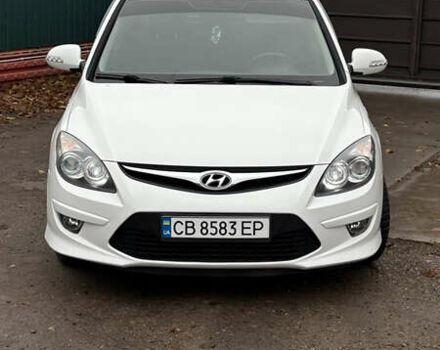 Белый Хендай i30, объемом двигателя 1.58 л и пробегом 269 тыс. км за 5800 $, фото 4 на Automoto.ua