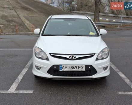 Белый Хендай i30, объемом двигателя 1.58 л и пробегом 226 тыс. км за 6500 $, фото 2 на Automoto.ua