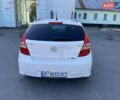 Белый Хендай i30, объемом двигателя 1.58 л и пробегом 263 тыс. км за 6500 $, фото 5 на Automoto.ua