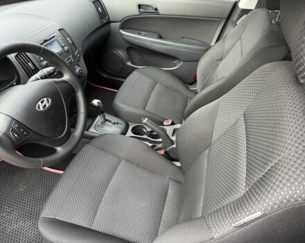 Білий Хендай i30, об'ємом двигуна 1.6 л та пробігом 164 тис. км за 7500 $, фото 5 на Automoto.ua
