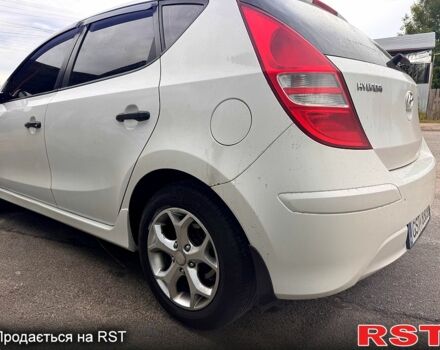 Хендай i30 2011 в Киеве на Automoto.ua Белый Хендай i30, объемом двигателя 1.4 л и пробегом 0 тыс. км за 3000 $, фото 2 на Automoto.ua