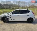 Белый Хендай i30, объемом двигателя 1.4 л и пробегом 265 тыс. км за 6000 $, фото 1 на Automoto.ua