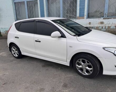 Белый Хендай i30, объемом двигателя 0 л и пробегом 269 тыс. км за 3200 $, фото 1 на Automoto.ua