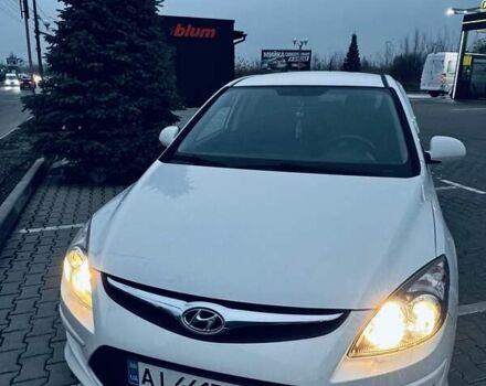 Белый Хендай i30, объемом двигателя 1.6 л и пробегом 236 тыс. км за 7300 $, фото 10 на Automoto.ua