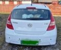Белый Хендай i30, объемом двигателя 1.4 л и пробегом 120 тыс. км за 7805 $, фото 2 на Automoto.ua