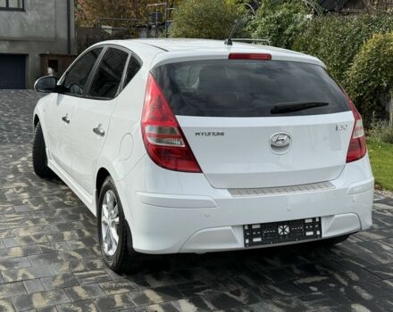 Білий Хендай i30, об'ємом двигуна 1.6 л та пробігом 164 тис. км за 7500 $, фото 7 на Automoto.ua