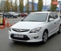 Белый Хендай i30, объемом двигателя 1.58 л и пробегом 227 тыс. км за 6100 $, фото 1 на Automoto.ua
