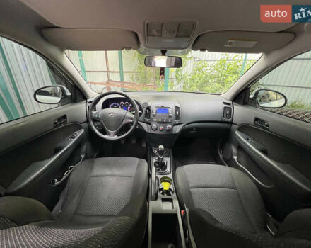 Белый Хендай i30, объемом двигателя 1.58 л и пробегом 258 тыс. км за 6200 $, фото 8 на Automoto.ua