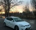 Белый Хендай i30, объемом двигателя 1.6 л и пробегом 70 тыс. км за 10399 $, фото 1 на Automoto.ua