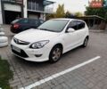 Белый Хендай i30, объемом двигателя 1.6 л и пробегом 321 тыс. км за 4650 $, фото 1 на Automoto.ua