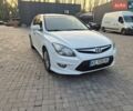 Белый Хендай i30, объемом двигателя 1.6 л и пробегом 217 тыс. км за 6600 $, фото 16 на Automoto.ua