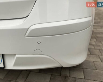 Белый Хендай i30, объемом двигателя 1.6 л и пробегом 135 тыс. км за 7190 $, фото 11 на Automoto.ua