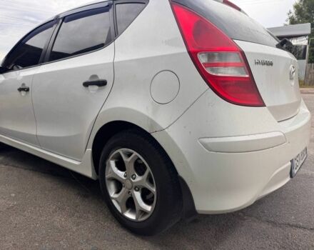 Белый Хендай i30, объемом двигателя 0 л и пробегом 269 тыс. км за 3200 $, фото 3 на Automoto.ua