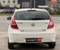 Белый Хендай i30, объемом двигателя 1.6 л и пробегом 264 тыс. км за 7990 $, фото 6 на Automoto.ua