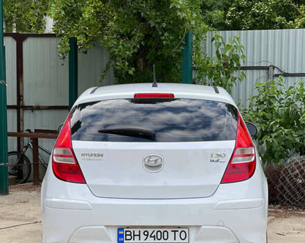 Белый Хендай i30, объемом двигателя 1.58 л и пробегом 258 тыс. км за 6200 $, фото 5 на Automoto.ua