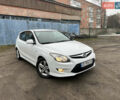 Белый Хендай i30, объемом двигателя 1.58 л и пробегом 180 тыс. км за 7300 $, фото 2 на Automoto.ua