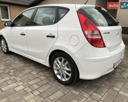 Белый Хендай i30, объемом двигателя 1.6 л и пробегом 135 тыс. км за 7190 $, фото 8 на Automoto.ua