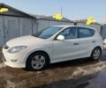 Белый Хендай i30, объемом двигателя 1.6 л и пробегом 195 тыс. км за 8000 $, фото 1 на Automoto.ua