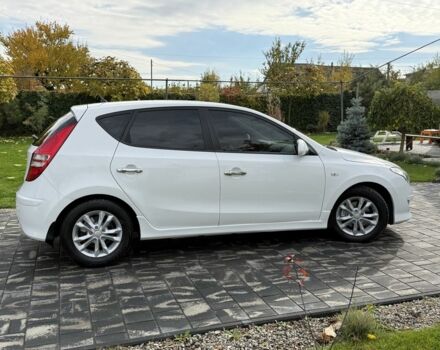 Білий Хендай i30, об'ємом двигуна 1.6 л та пробігом 164 тис. км за 7500 $, фото 9 на Automoto.ua